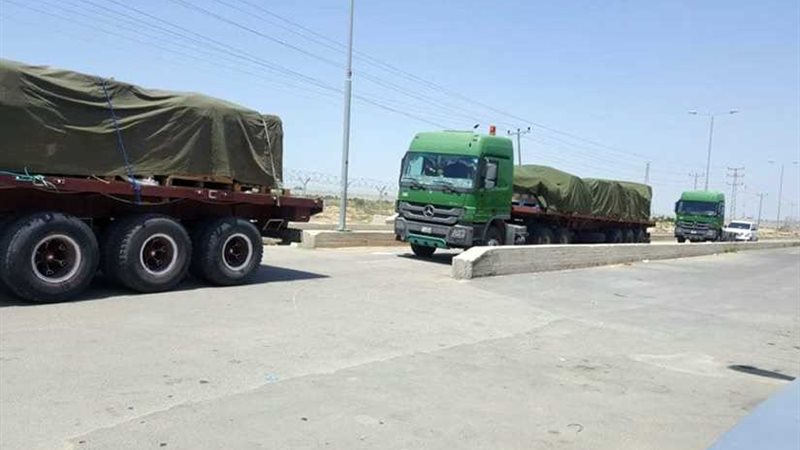 وصول شاحنات أدوية