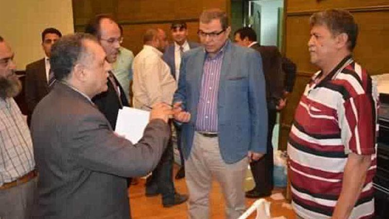 سعفان  يتابع طلبات