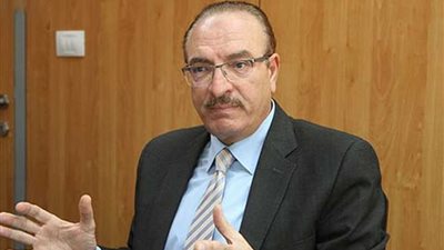 محافظ بني سويف يطالب بتسهيل إجراءات تقنين أراضي الدولة