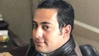 عودة النقيب محمد الحايس إلى القاهرة بعد رحلة علاجية في جنيف