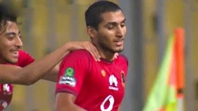 الأهلي يتقدم على المصري بهدف نظيف في الشوط الأول