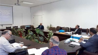 إنعقاد لجنة إختيار عميد كلية التربية بجامعة دمنهور