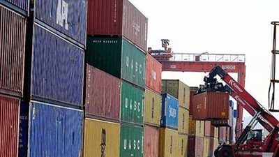 الصين توافق على شراء منتجات أمريكية لتخفيض عجز الميزان التجاري