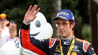 تيري نيفيل يقترب من استعادة صدارة بطولة العالم للراليات