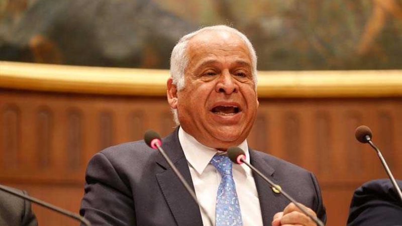 فرج عامر يطالب رئيس