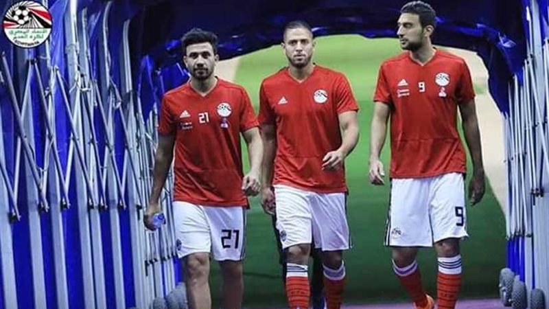 27 لاعبا في تدريبات