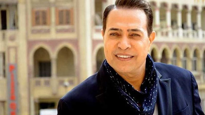 حكيم يسجل أغنية مشبعتش