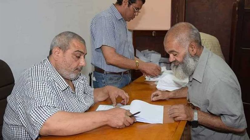 استمرار التوافد على