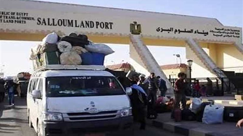 عودة 400 مصري من