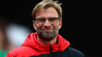 مدرب ليفربول يصف راموس بسرطان كرة القدم بعد إصابته محمد صلاح