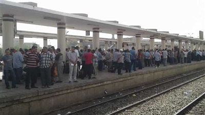 توقف حركة قطارات الصعيد بعد خروج عربات لقطار بضائع عن القضبان