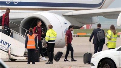 شاهد أول ظهور لمحمد صلاح في إنجلترا بعد الإصابة