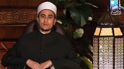 الإفتاء توضح حكم وجود صلاتي جماعة في وقت ومسجد واحد (فيديو)