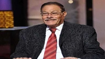 الرئيس السيسي يوفد مندوبًا للتعزية في وفاة علي لطفي رئيس الوزراء الأسبق