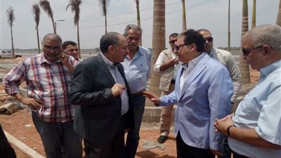 وزير الصحة يحذر أطباء مستشفى بورسعيد بعدم شمولهم في التأمين الصحي