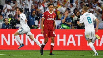 جاريث بيل يسجل ثاني أهدافه بصاروخية في مرمى كاريوس المهزوز