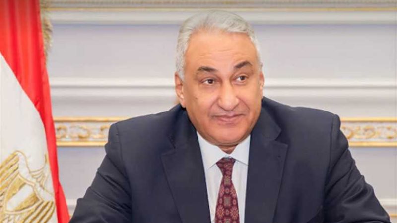 عاشور يندد بالقصف