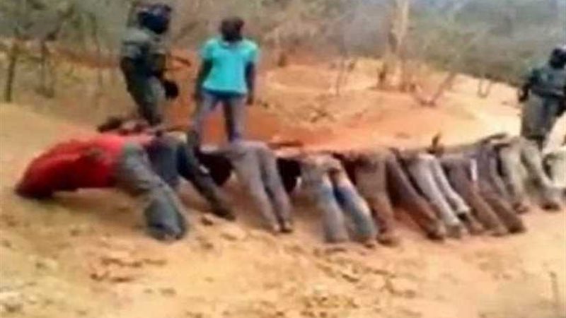 جماعة إرهابية تقطع