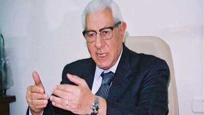 صرف مستحقات أصحاب المعاشات بـ