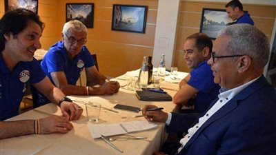 كوبر يفجر عددًا من المفاجآت عن أداء المنتخب وإصابة صلاح (حوار)