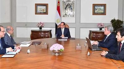 الرئيس السيسي يوجه بضرورة الإسراع في عملية تطوير منظومتي الضرائب والجمارك