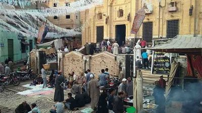 «كفتة ومشويات» في احتفالات الرفاعية بليلة النصف من رمضان