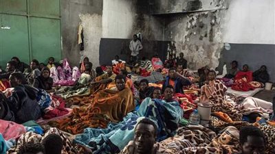 مهربو البشر في ليبيا يقتلون 12 مهاجرا في 