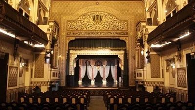 أشهر أغاني الأفلام العالمية على مسرح 