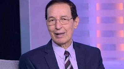 نقيب الإعلاميين يهنئ الرئيس السيسي بحلف اليمين الدستورية لفترة ثانية