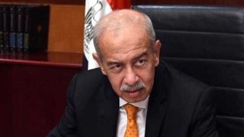 الحكومة تستعرض تقريرا