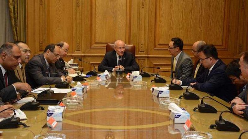 العصار يستقبل وفد