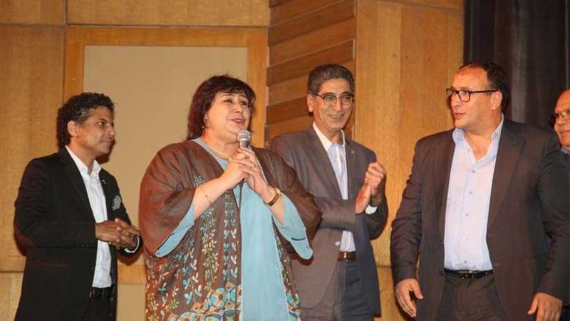 بالصور ..وزيرة الثقافة