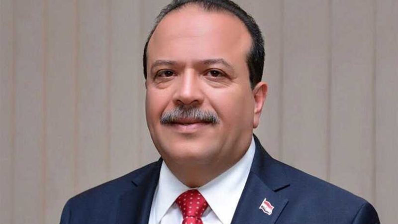 16 أستاذا يحصدون