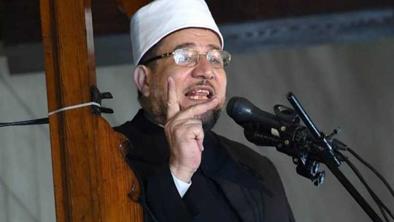 وزير الأوقاف يشيد