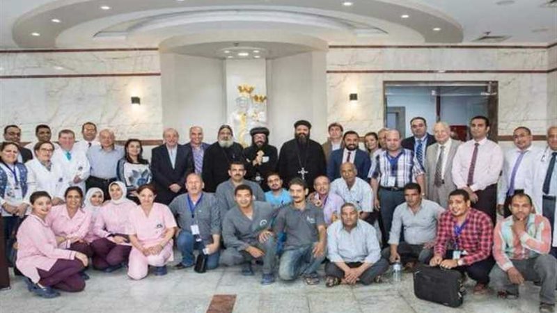 وفد كنسي يتفقد مستشفى