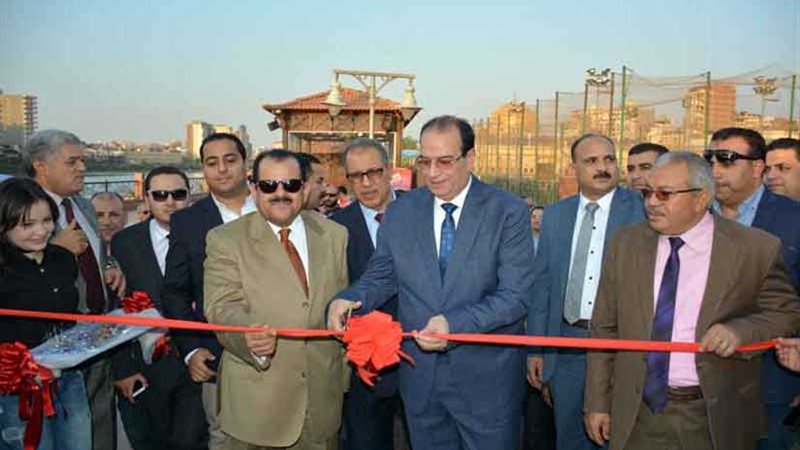 محافظ الدقهلية يهنئ