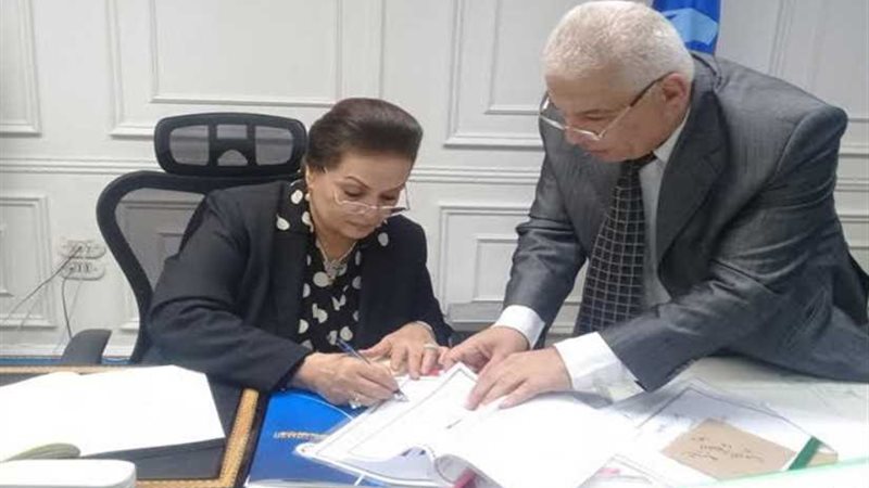 محافظ البحيرة تعتمد