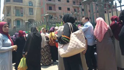 امتحان اللغة العربية بالثانوية العامة بالمنوفية بدون شكاوى