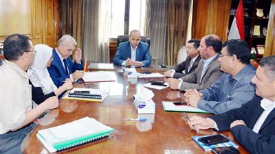 محافظ القليوبية يبحث مع العليا للقيادات تجديد درجة مدير عام الشئون المالية والوقاية البيطرية