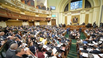 150 جنيهًا حد أدنى زيادة في المعاشات وعلاوة استثنائية للموظفين