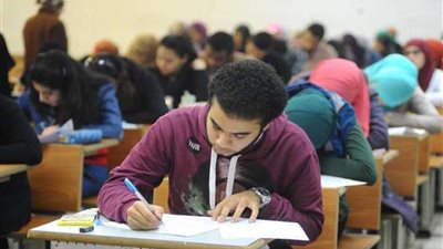 عامان وقفاً للطالب مسرب امتحان اللغة العربية بالمنوفية