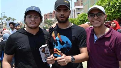 الاقتصاد يرسم الفرحة على وجوة طلاب المنيا