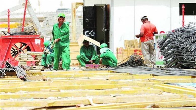 السعودية تمنع العمل