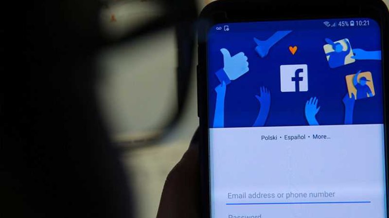 أسرارك على فيس بوك