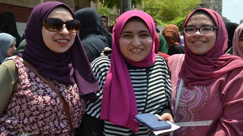 فرحة بين طلاب الثانوية