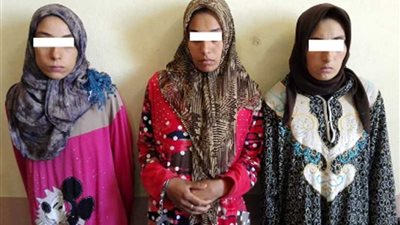 تفاصيل القبض على 3 متهمات بقتل طفل بوادي النطرون