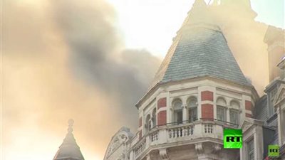 حريق ضخم بأحد الفنادق بلندن (فيديو)