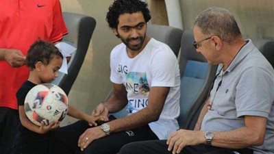 الشحات يقضي اجازاته في تدريب المقاصة