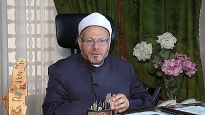 مفتي الجمهورية: لا مانع من الادخار والاستثمار في البنوك