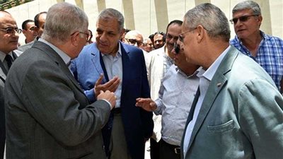محلب يتفقد مشروع نفق النهضة بالجيزة ويتابع محور 30 يونيو وكباري الطريق الدائري